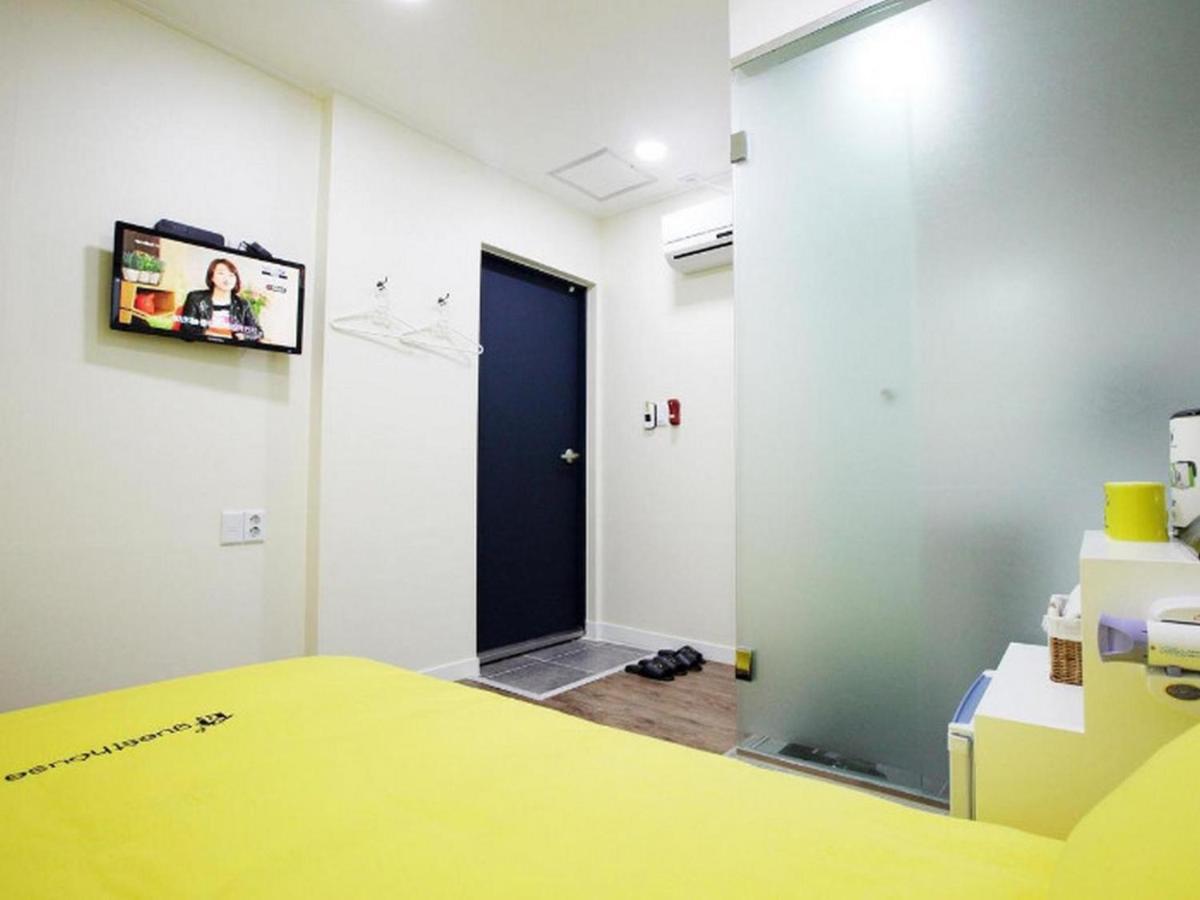 24 Guesthouse Myeongdong Avenue Seúl Exterior foto