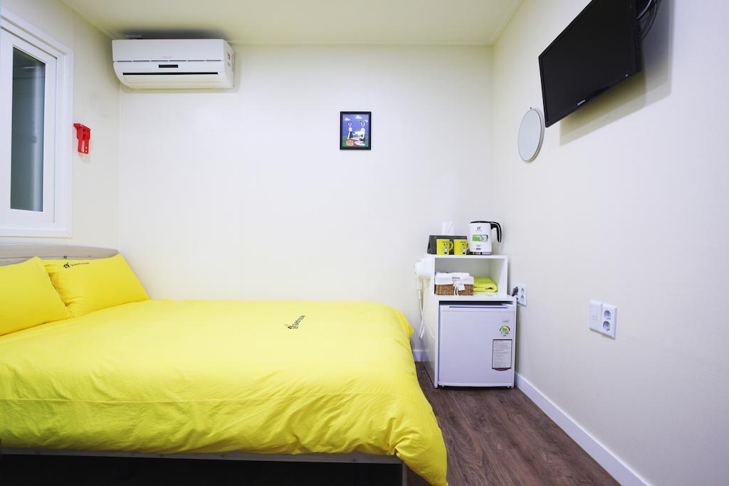 24 Guesthouse Myeongdong Avenue Seúl Habitación foto