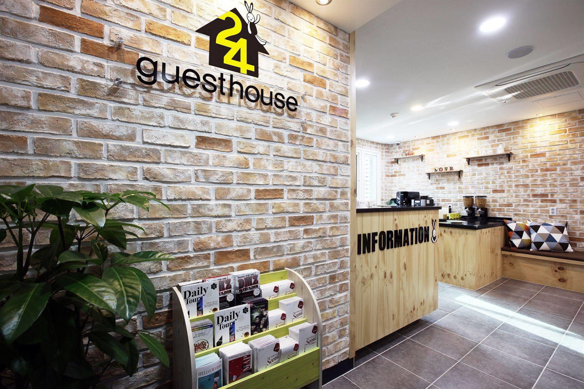24 Guesthouse Myeongdong Avenue Seúl Exterior foto